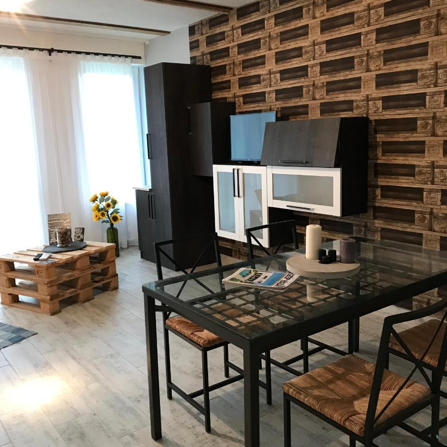 Platan Apartmanhaz Balatongyörök Exterior foto