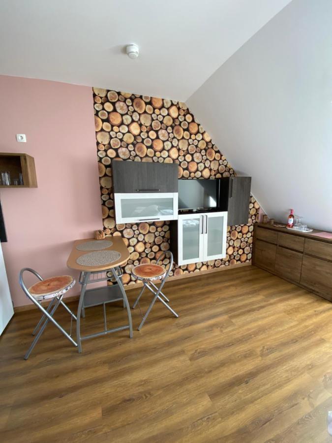 Platan Apartmanhaz Balatongyörök Exterior foto