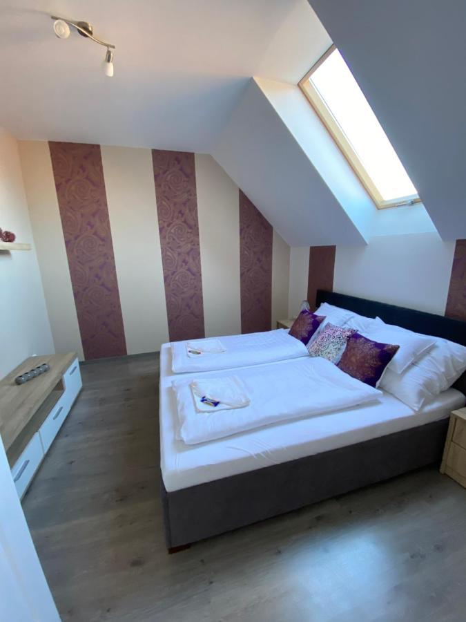 Platan Apartmanhaz Balatongyörök Exterior foto