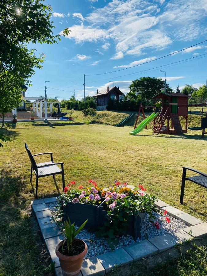 Platan Apartmanhaz Balatongyörök Exterior foto