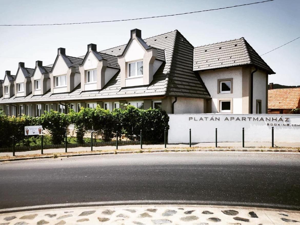 Platan Apartmanhaz Balatongyörök Exterior foto